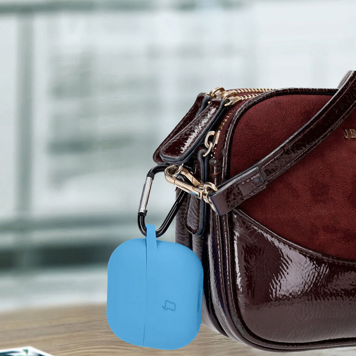 Wbudowany karabińczyk do etui Bizon Case Headphone Silicone